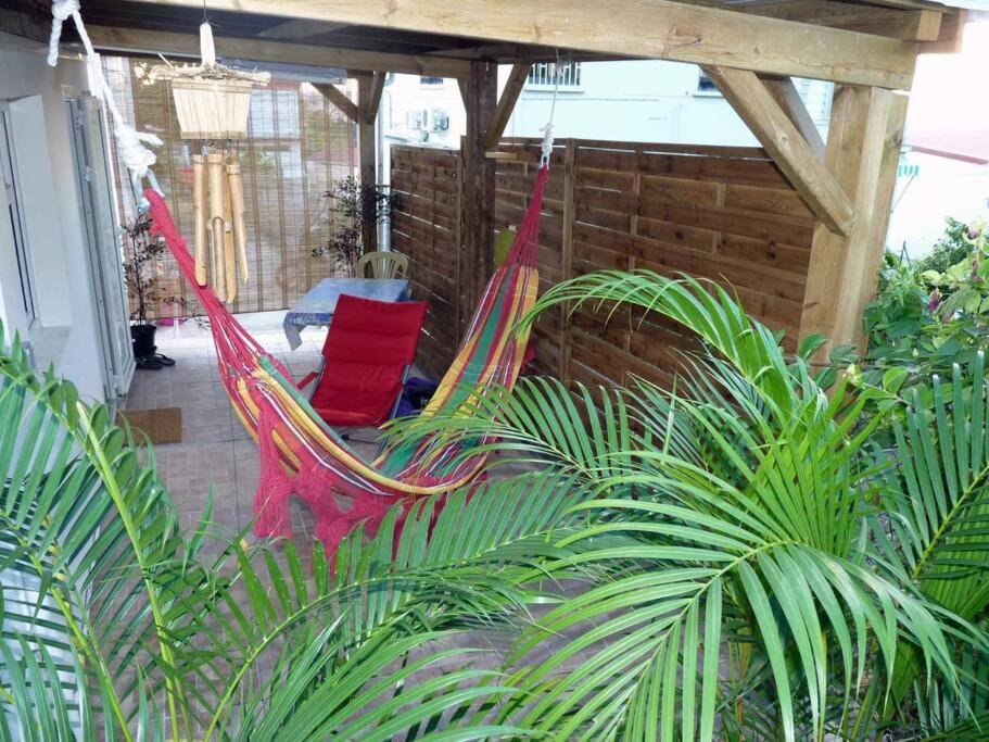 Logement Dans Un Lieu Calme Et Verdoyant A Proximite De Tout Avec Jacuzzi!!! Basse-Terre Ngoại thất bức ảnh